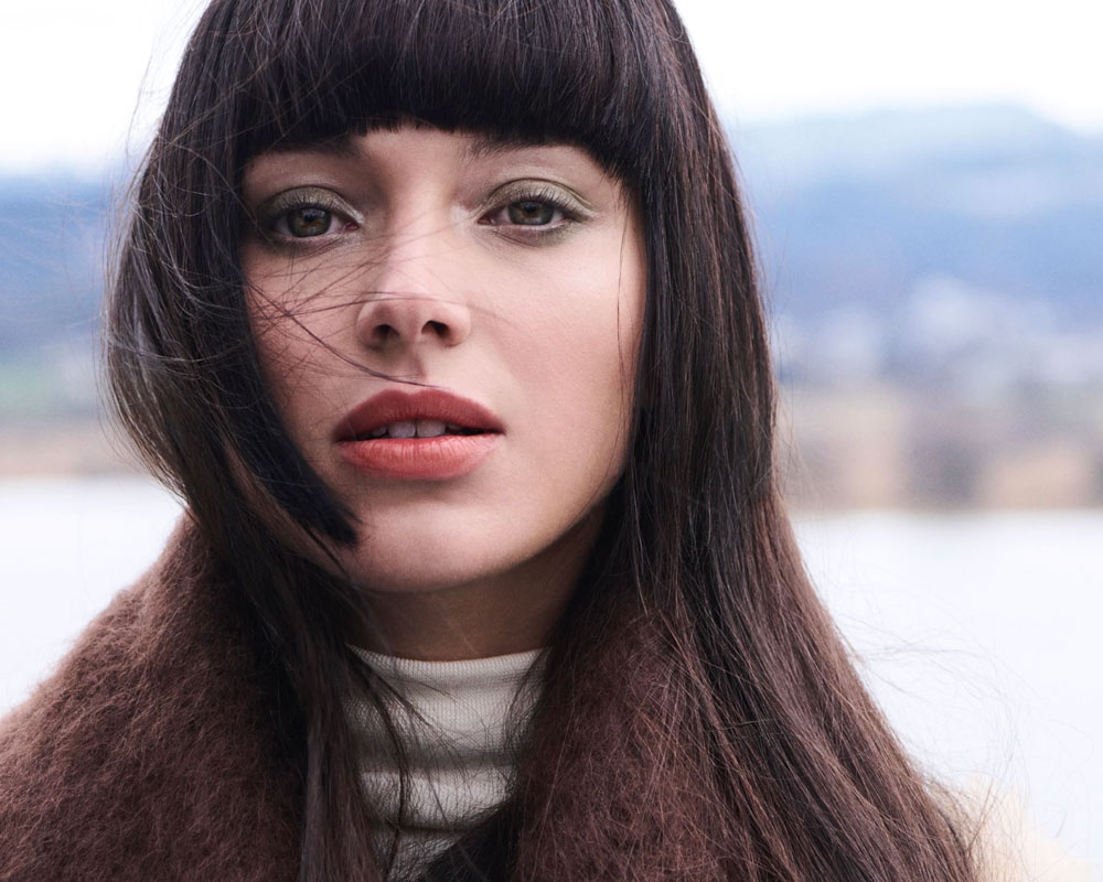 Foto des Make-up und Haartrends Gold