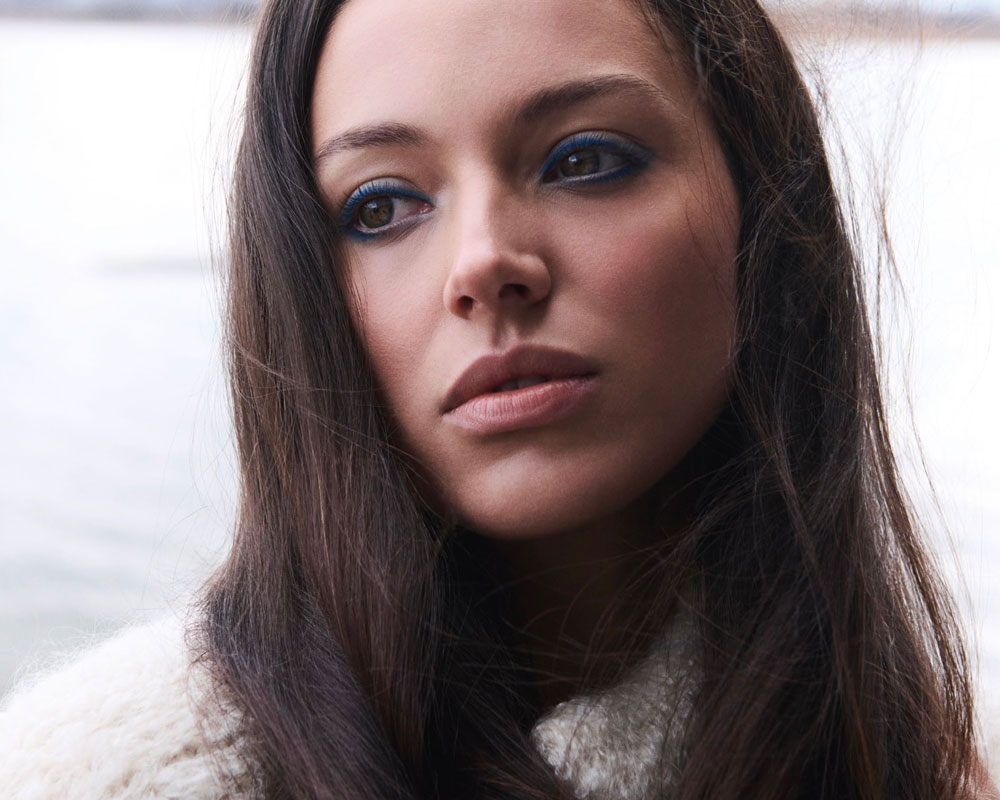 Foto des Make-up und Haartrends Himmel und Erde